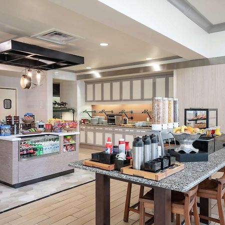Hilton Garden Inn Louisville East Kültér fotó