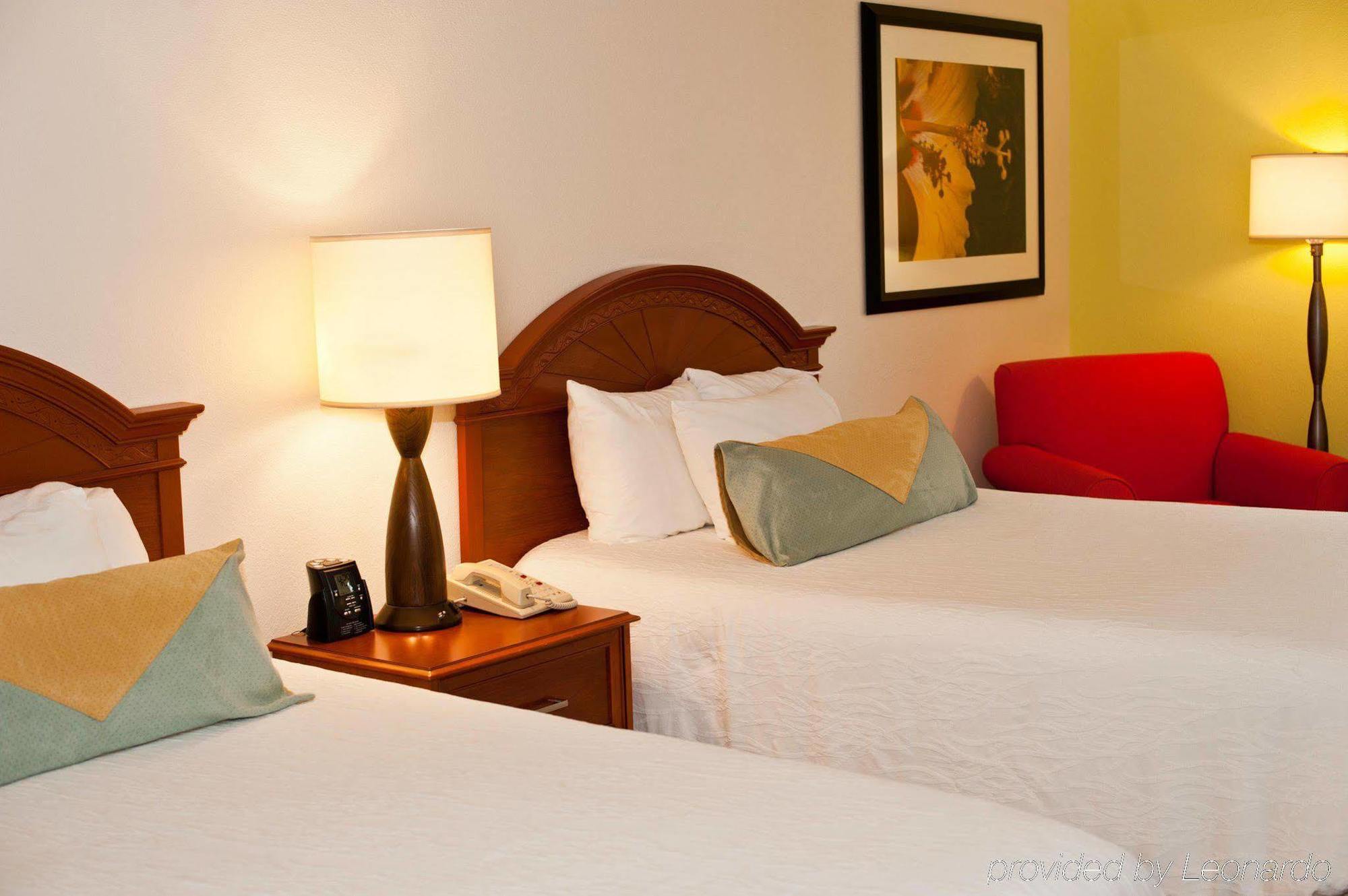 Hilton Garden Inn Louisville East Kültér fotó