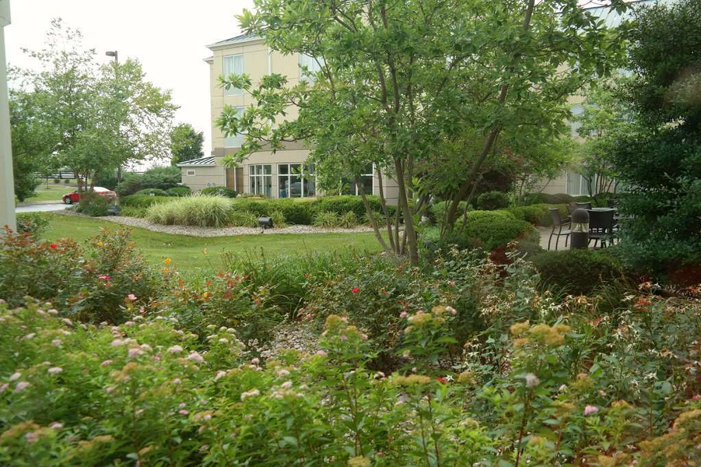 Hilton Garden Inn Louisville East Kültér fotó